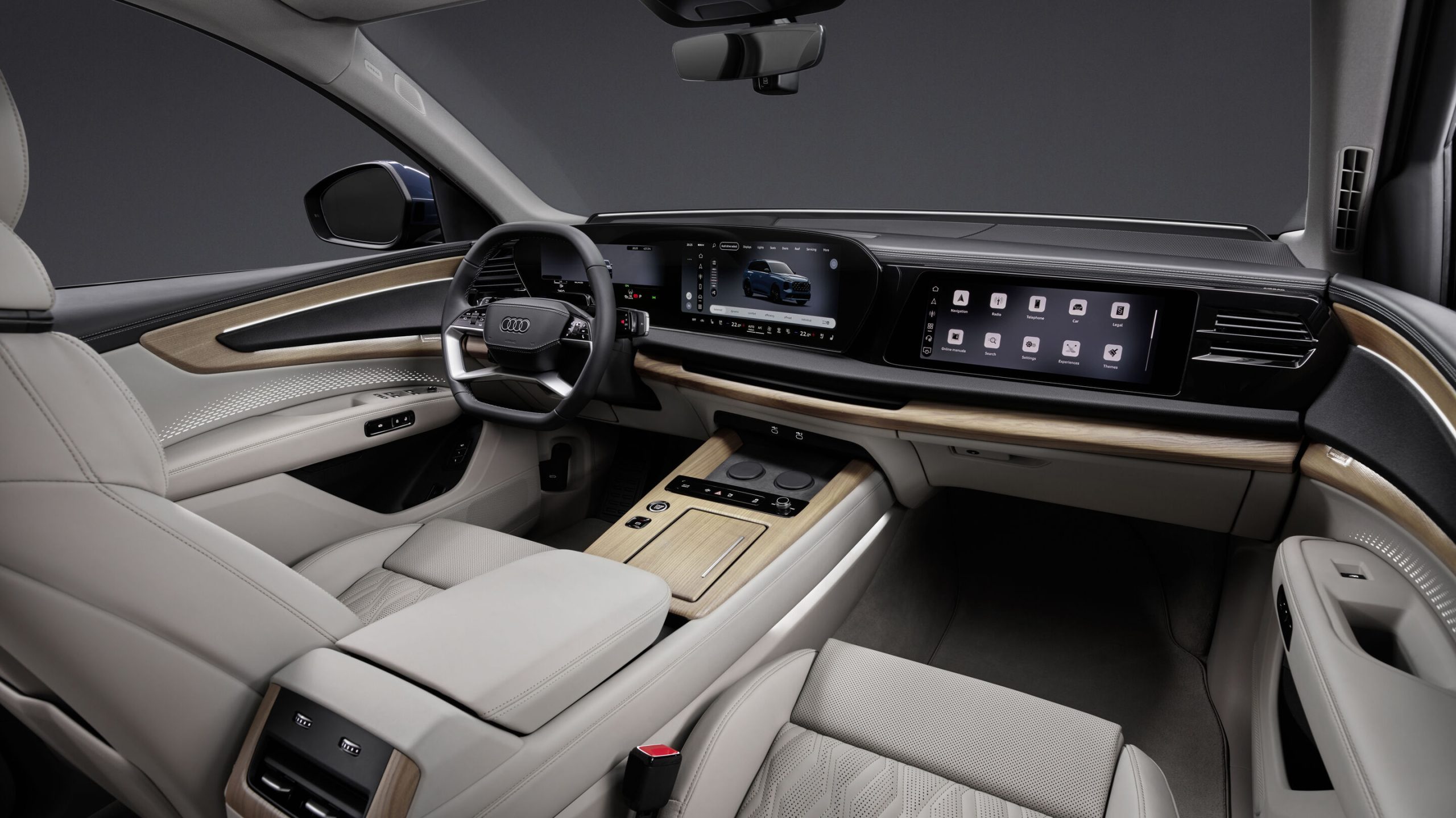 Interior do Audi Q7, banco do condutor e volante